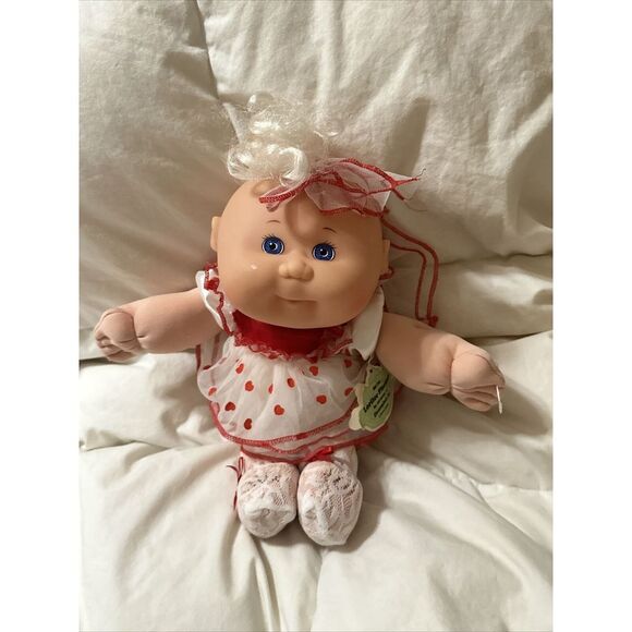 Vintage Cabbage Patch Kid Preemie Girl Doll Blue Eyes Blond Hair Original Outfit - Picture 3 of 8